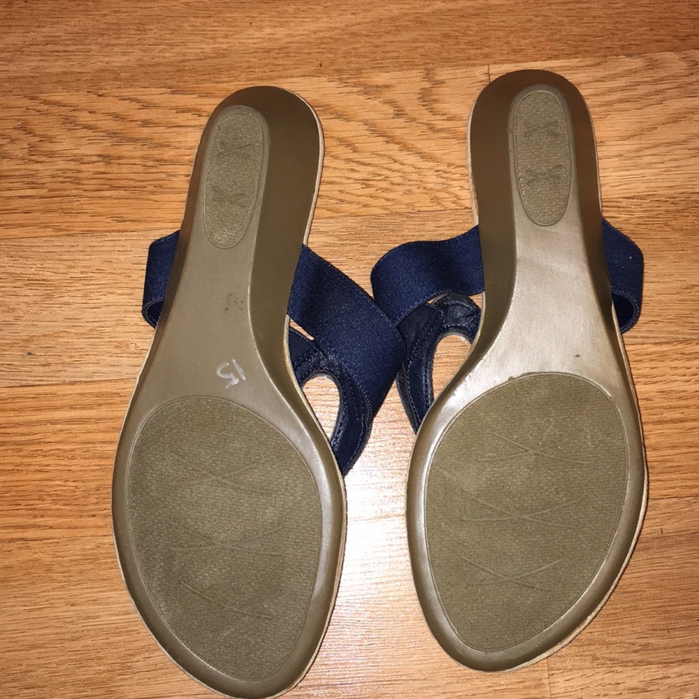 MPO Sandals - Picture 2 of 5